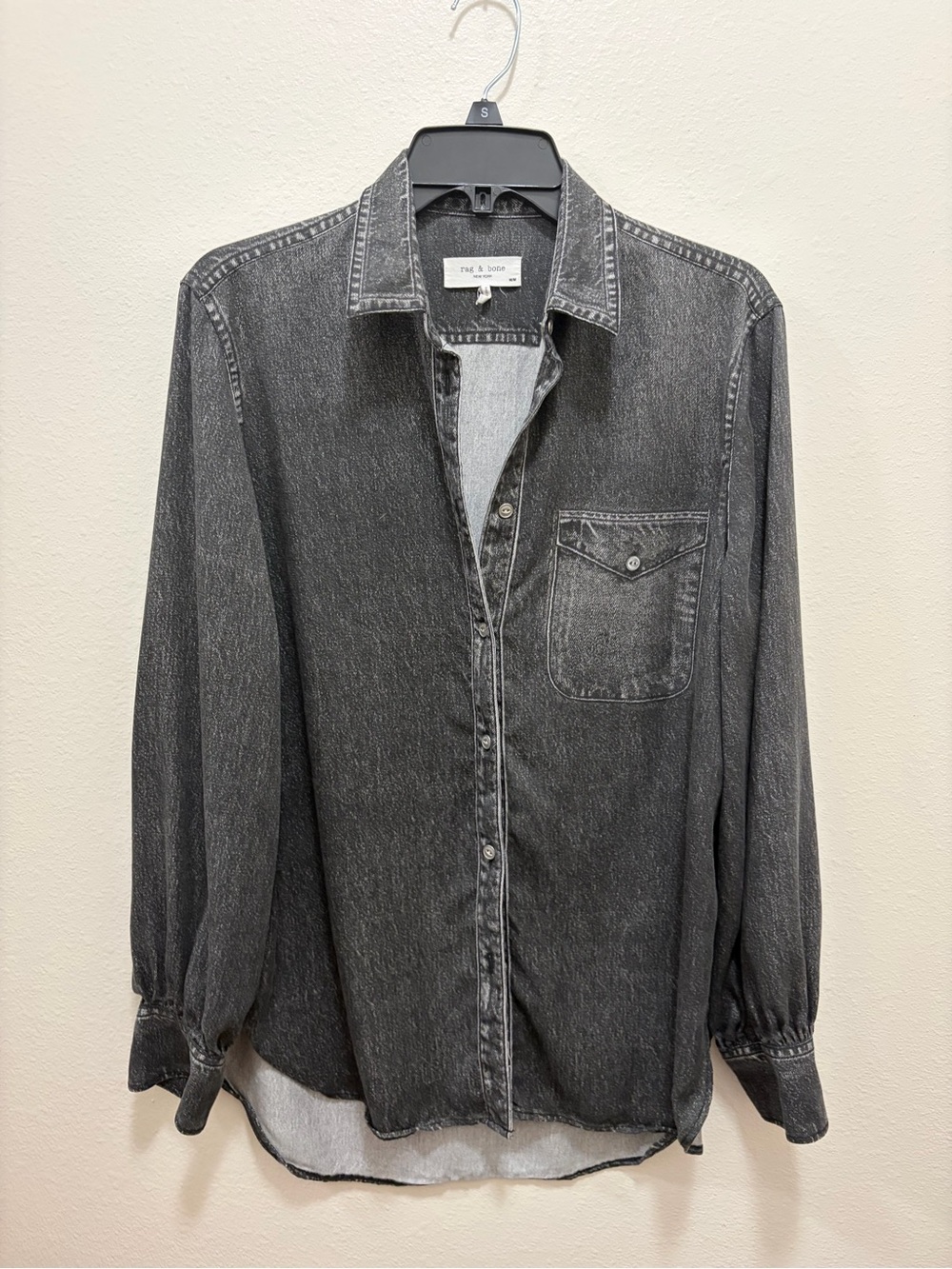 Rag & Bone Maxine Liquid Miramar Button Down Shirt in Black Magic Sz M Cozy Luxe